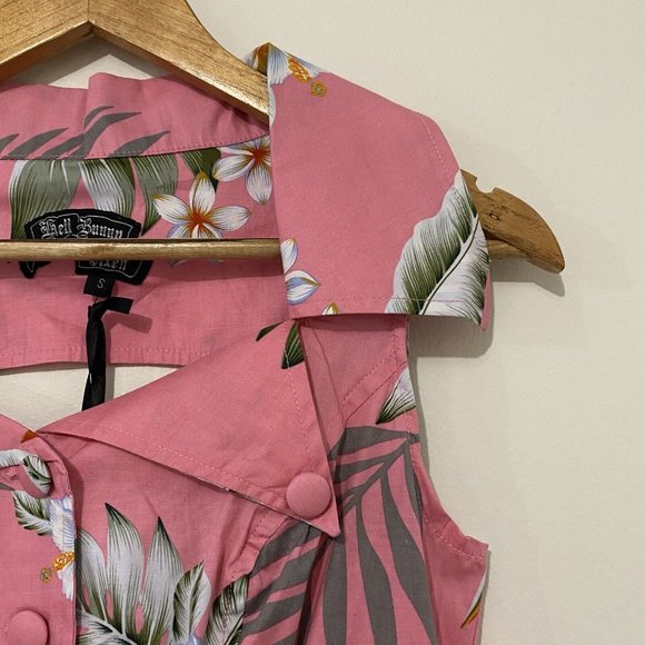 Hell Bunny Vixen Size Small Hawaiian Print Pink Pin Up Peplum Top Blouse New - Picture 6 of 13